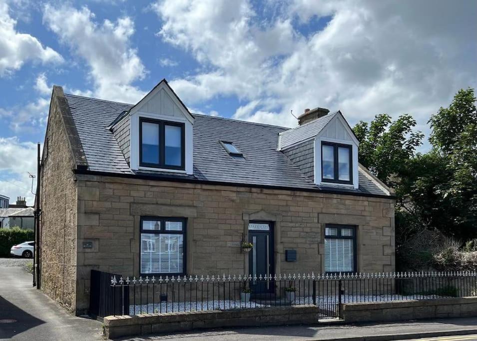 Fantastic Home In Brightons, Falkirk. Polmont Экстерьер фото